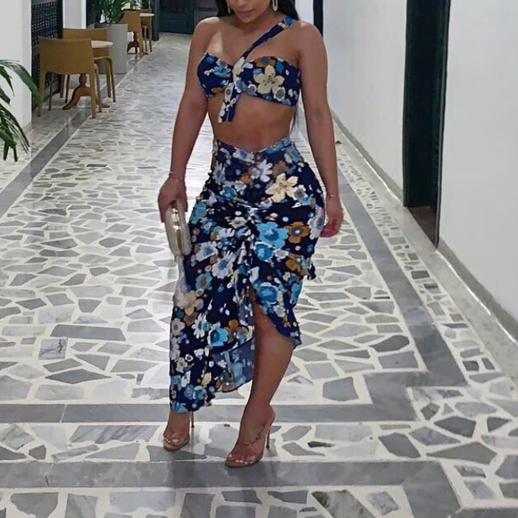 Magnolia Set - Picture 2 of 5